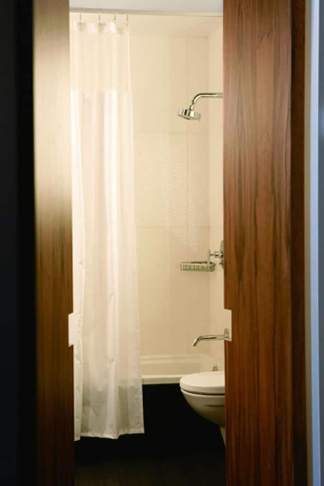 Alt Hotel Halifax Airport Enfield Экстерьер фото